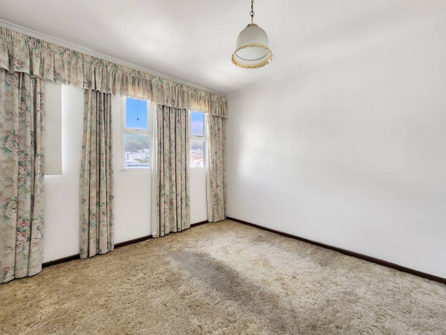 3 Bedroom Property for Sale in Sea Point Western Cape